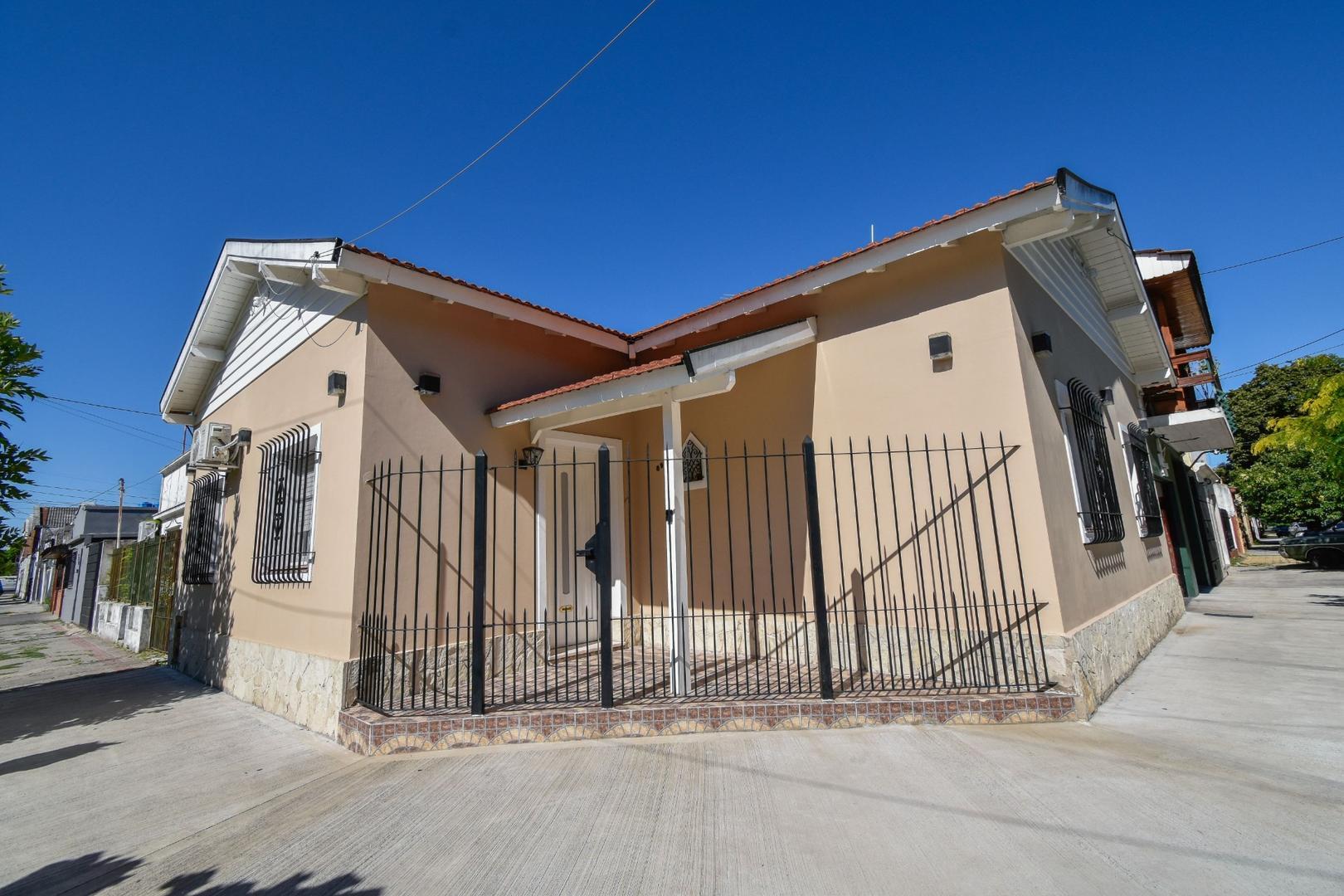 Casa Multifamiliar en Venta de 6 ambientes