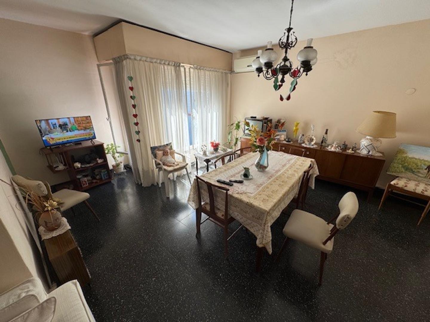 San Vicente 6013 , Piso 2