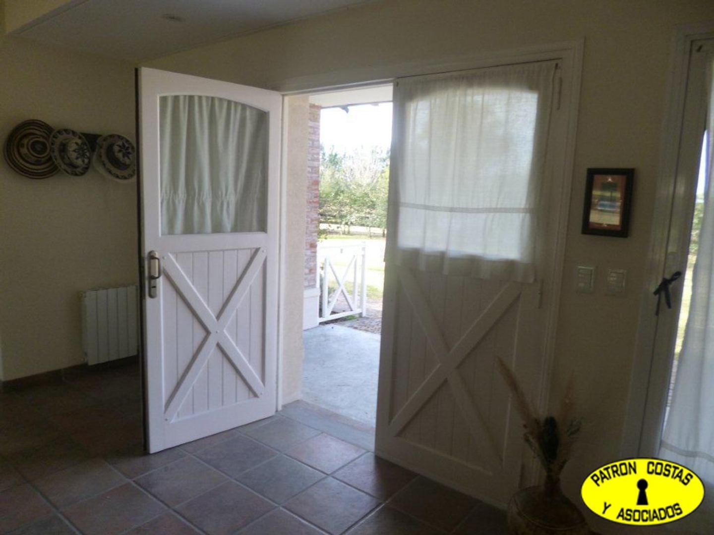 Casa en Alquiler Temporal en La Colina Villa de Campo, USD 2.000