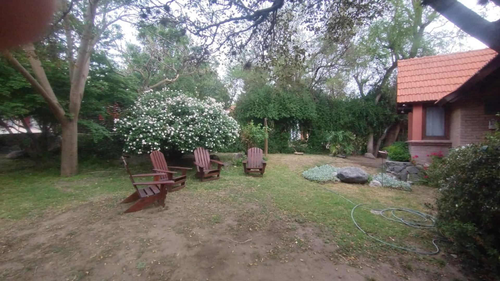Casa en Alquiler Temporal con 2 cocheras