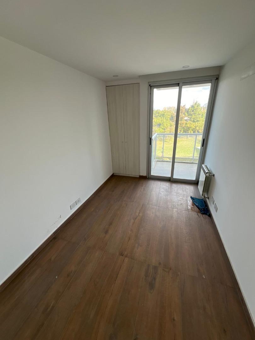 Departamento en Venta en Fisherton, USD 290.000