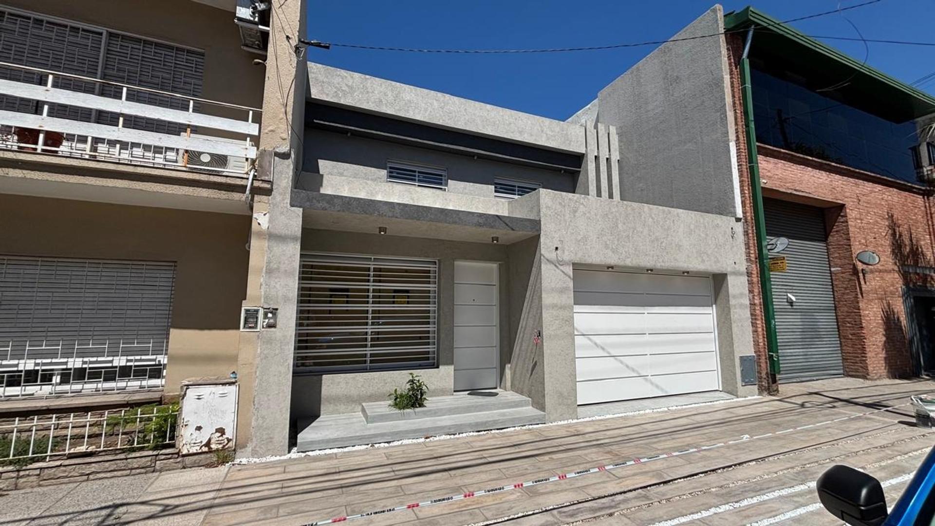 Casa 4 ambientes venta Ramos Mejia