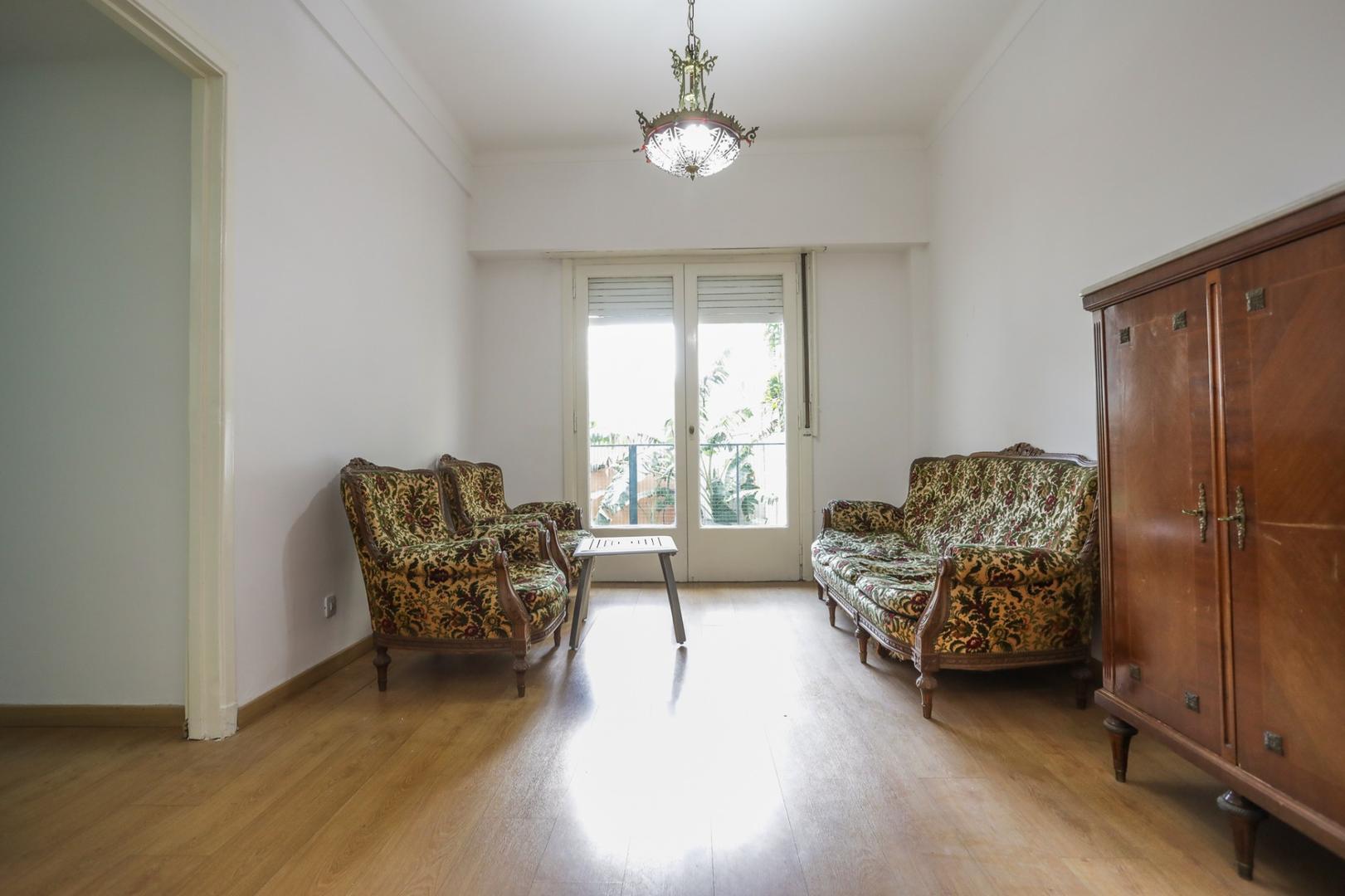 Excelente 3 ambientes con dependencia en Recoleta