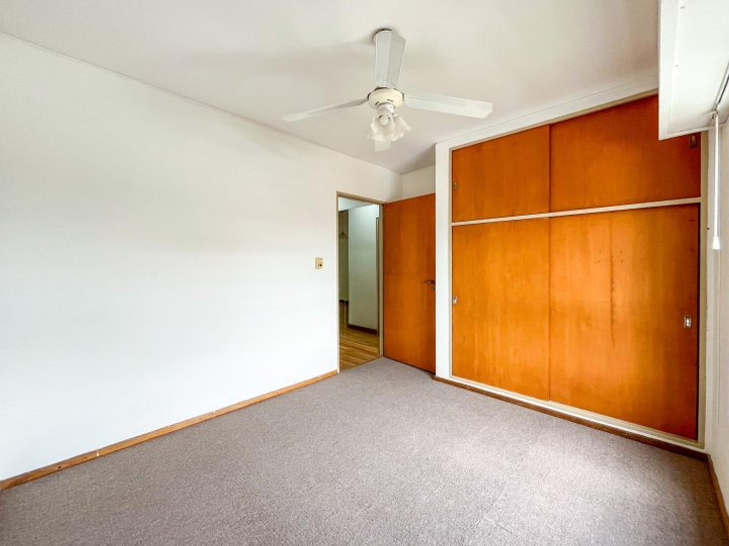 Riobamba 717 , Piso 3