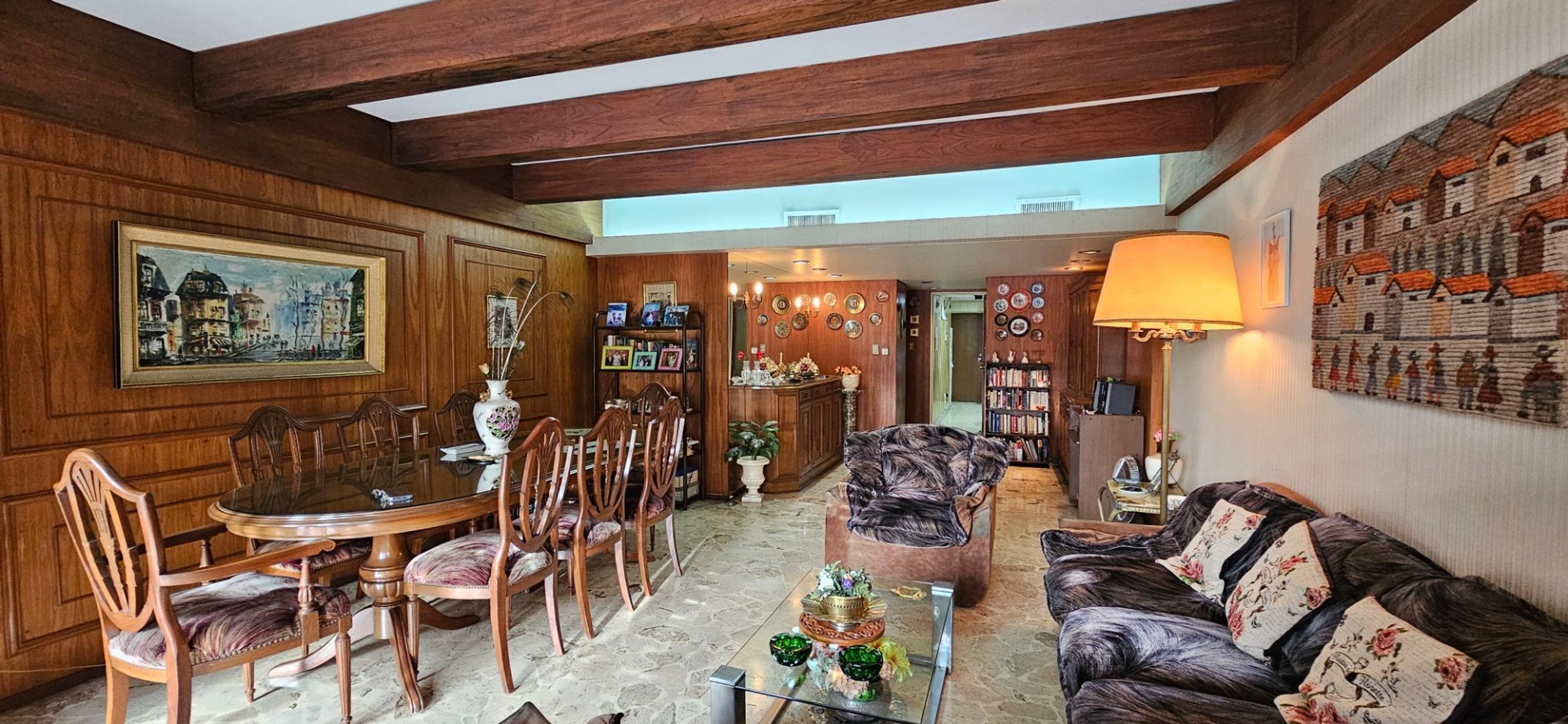 Departamento en Venta en Villa del Parque, USD 215.000